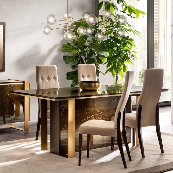Adora interiors Essenza livingroom table with chairs